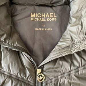 Michale Kors 1x hunter green vest